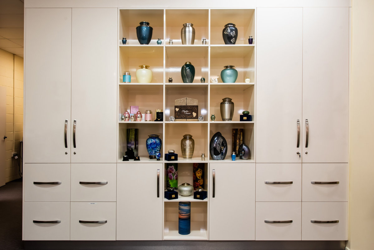 Mackay Reception Urn Cabinet