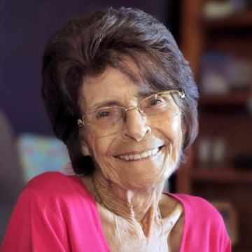 Terese deWaard
