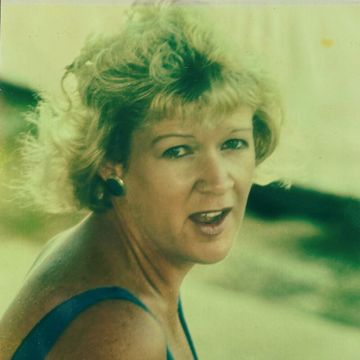 Vicki Lee
